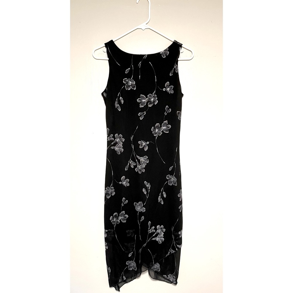 BYER TOO!,black floral dress w/ grey & silver flowers,Size M,vintage made in USA